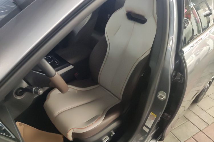 比亚迪 秦PLUS 2023款 冠军版 EV 420KM超越型中控内饰19