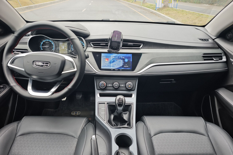 吉利汽车 帝豪 2021款 UP 1.5L 手动舒适型中控内饰7004