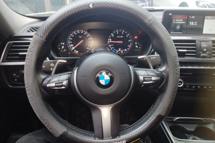 宝马3系 2018款 320Li 领先型M运动套装中控内饰13