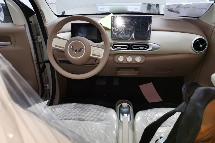 五菱汽车 宏光MINIEV 2025款 四门版 进阶款中控内饰12