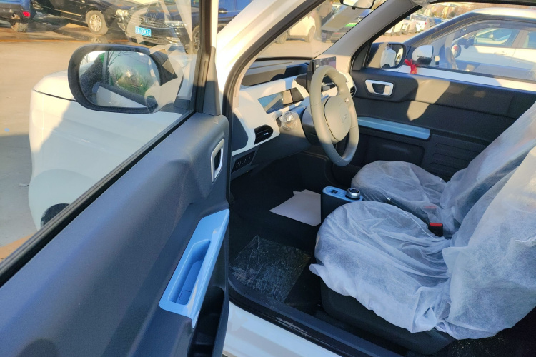 吉利银河 2024款 熊猫mini 200km 耐力熊中控内饰20