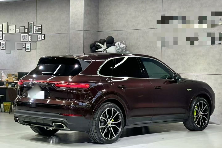 保时捷 Cayenne新能源 2022款 Cayenne E-Hybrid 2.0T 铂金版车身外观6009
