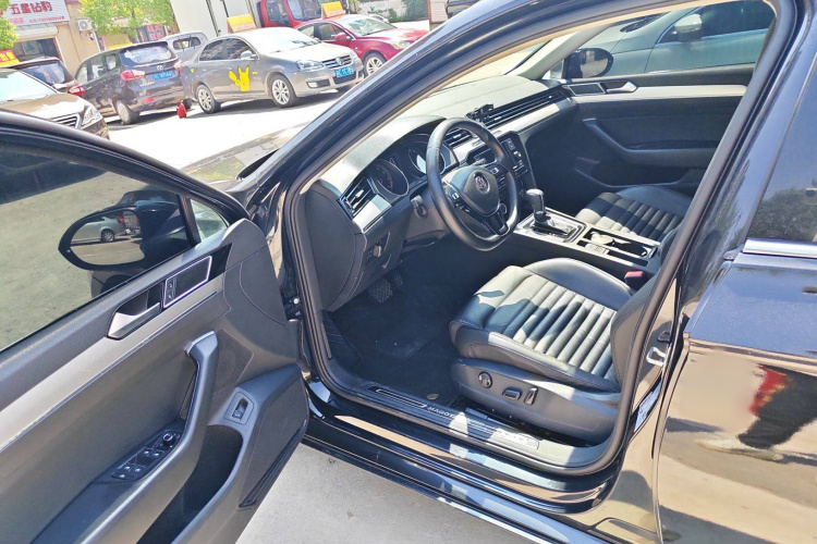 大众 迈腾 2018款 330TSI DSG 领先型中控内饰7002