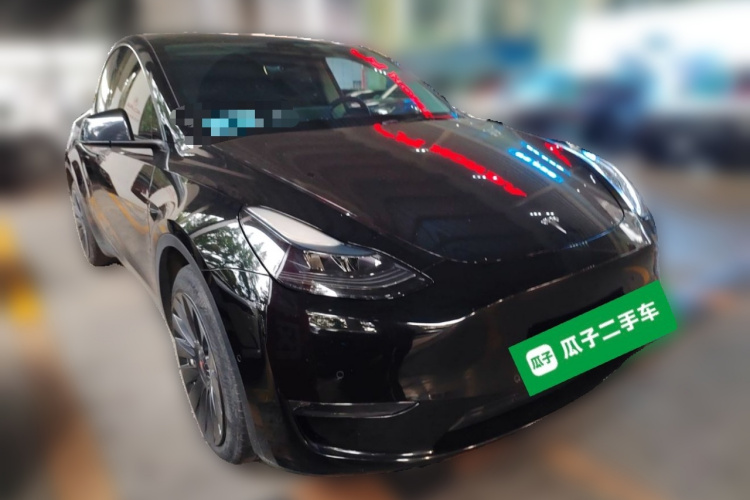 特斯拉 Model Y 2022款 改款 长续航全轮驱动版车身外观3