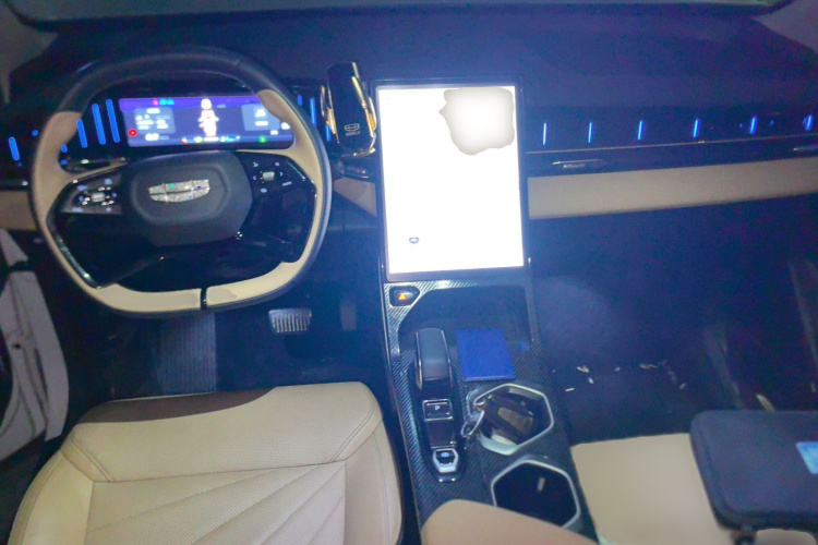 吉利汽车 博越L 2023款 1.5TD DCT尊贵型中控内饰7002