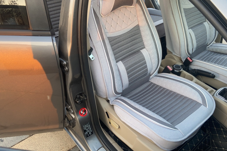 福特 福克斯 2013款 三厢经典 1.8L 手动基本型局部细节41