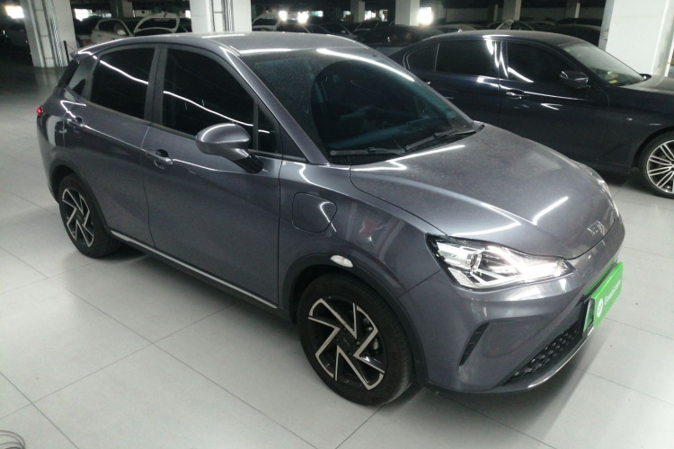 哪吒汽车 哪吒AYA 2023款 401 Lite车身外观6002