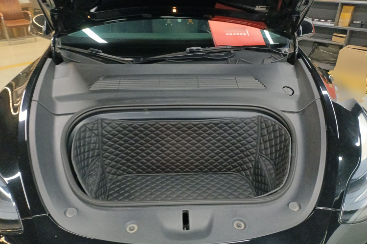 特斯拉 Model Y 2022款 Performance高性能全轮驱动版局部细节24