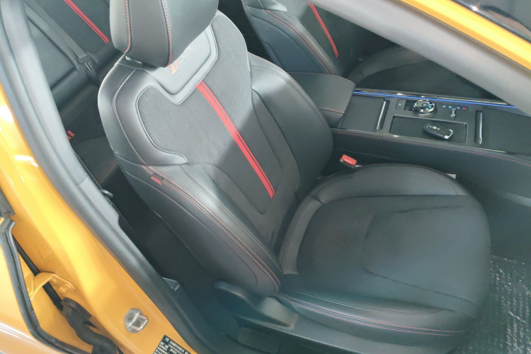 福特 蒙迪欧 2024款 2.0T E-混动运动版 ST-Line局部细节41