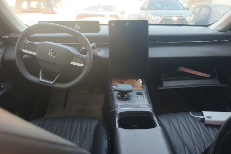 长安 逸动 2024款 1.5T GDI自动 旗舰型中控内饰12