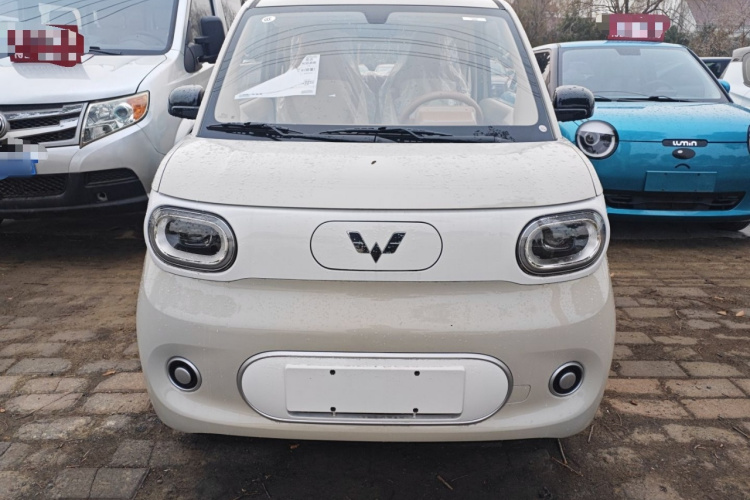 五菱汽车 宏光MINIEV 2024款 第三代 215km 青春版车身外观2