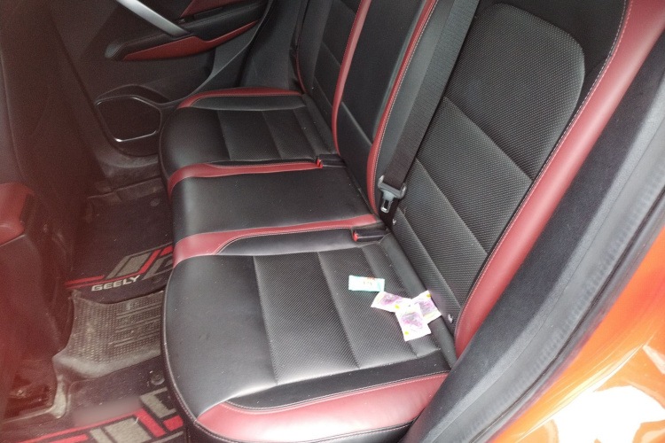 吉利汽车 缤越 2019款 运动款 260T DCT Battle 国VI中控内饰21