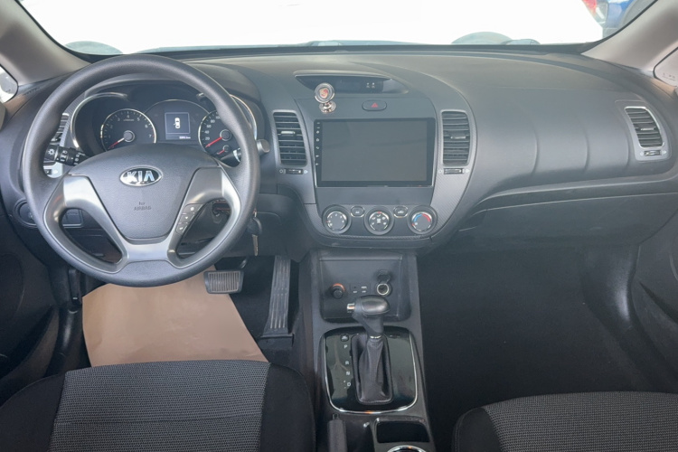 起亚K3 2016款 1.6L 自动GL中控内饰7003