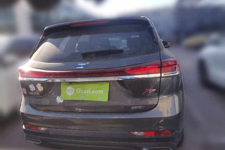 长安欧尚X7 PLUS 2022款 1.5T 蓝鲸版自动尊贵型车身外观6