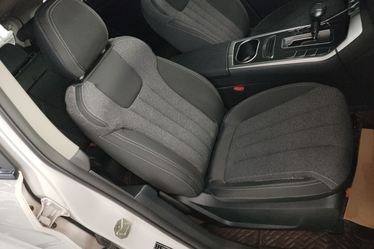 福特 领界 2019款 EcoBoost 145 CVT精领型 国VI局部细节41