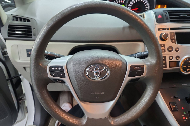 丰田 逸致 2014款 星耀 180G CVT舒适版局部细节13