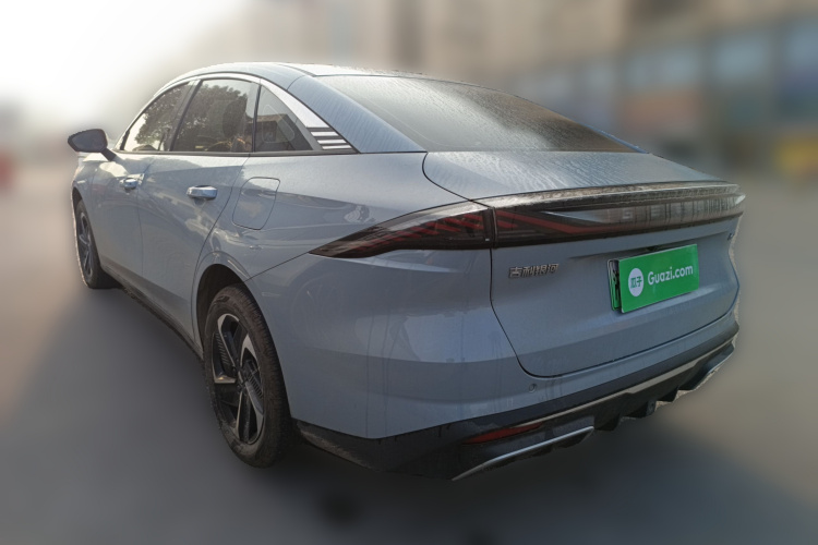 吉利银河 银河L6 2025款 EM-i 140km 探索+版车身外观5