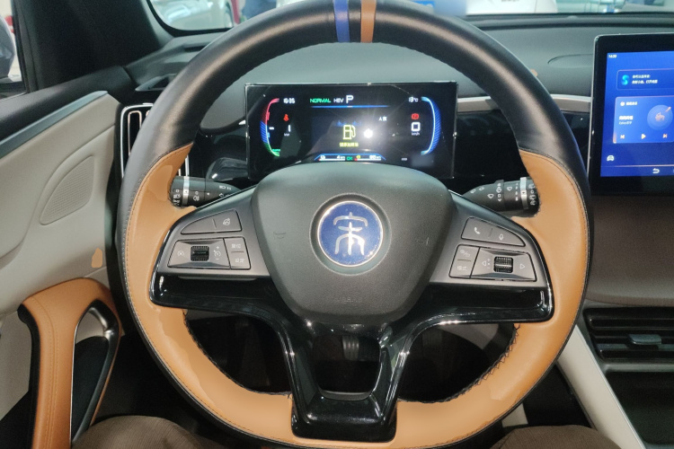比亚迪 宋Pro新能源 2022款 DM-i 51km 豪华型中控内饰13