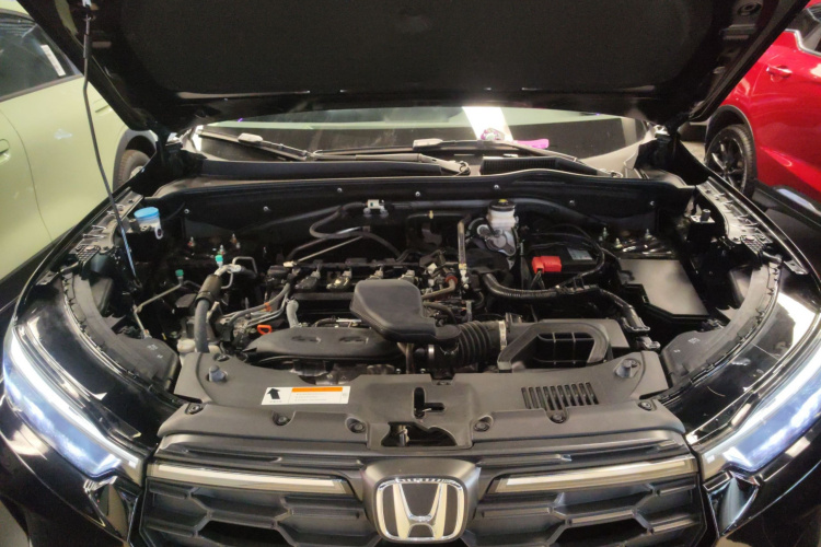 本田HR-V 2023款 240TURBO 劲睿版机舱底盘24