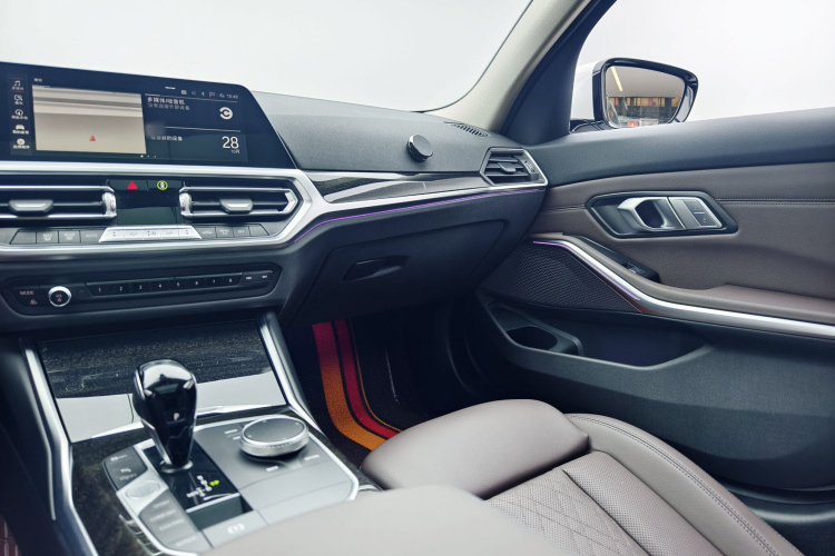 宝马3系 2022款 改款 325Li M运动套装中控内饰7006