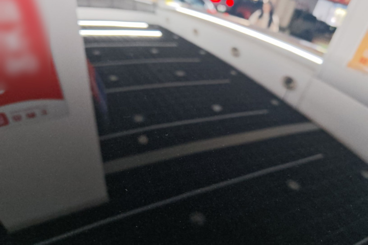 小鹏P7 2023款 P7i 610 鹏翼性能版局部细节57