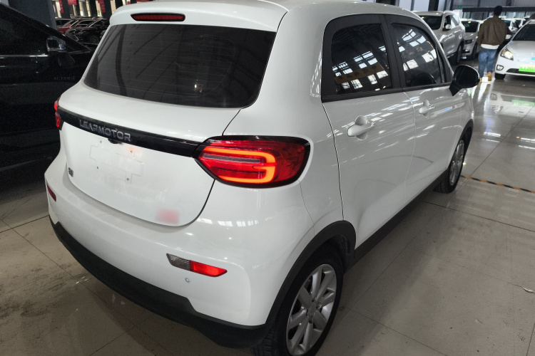 零跑汽车 零跑T03 2022款 炫晶版车身外观7