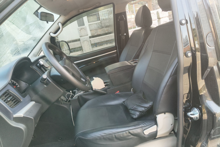 东风风行 菱智 2024款 M5L 1.5T 手动基本型 7座中控内饰19