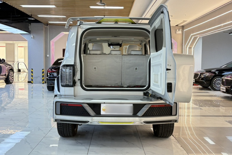 超境汽车 共创坦克300 2021款 2.0T 赛博坦克局部细节23