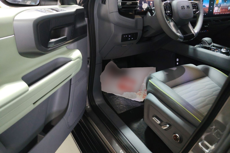 北京越野 北京BJ40 2024款 2.0D 全新刀锋英雄穿越者中控内饰20
