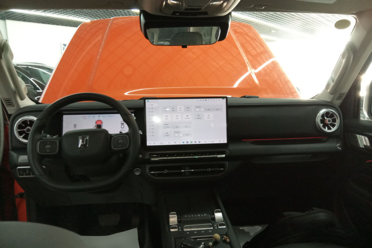 坦克300 2025款 2.0T 征服者中控内饰12