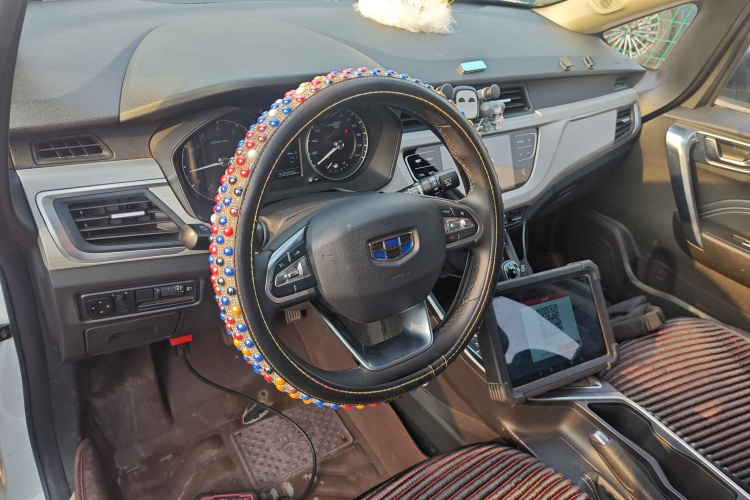 吉利汽车 远景X3 2020款 1.5L CVT尊贵型中控内饰12