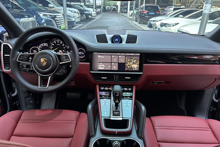 保时捷 Cayenne新能源 2021款 Cayenne E-Hybrid 2.0T中控内饰7012