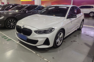 宝马1系 2021款 改款 120i M运动曜夜版