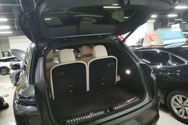 理想汽车 理想L8 2023款 Pro局部细节23