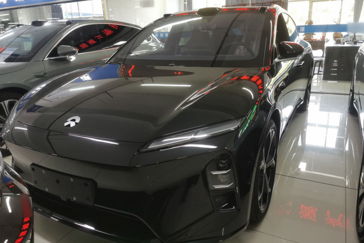 蔚来ET5T 2025款 100kWh Touring车身外观2