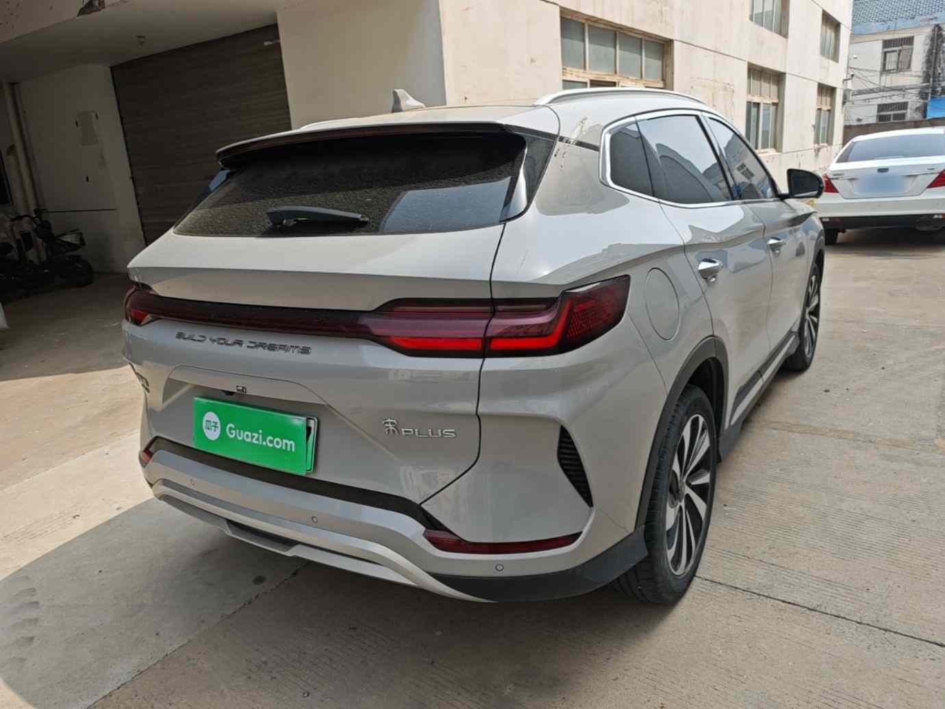 比亚迪 宋PLUS新能源 2023款 冠军版 DM-i 110KM 旗舰PLUS(4)