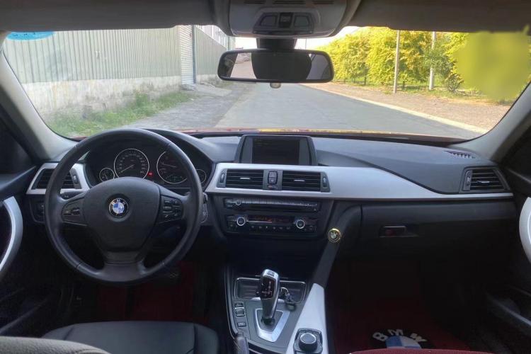 宝马3系 2014款 320Li 时尚型中控内饰7001