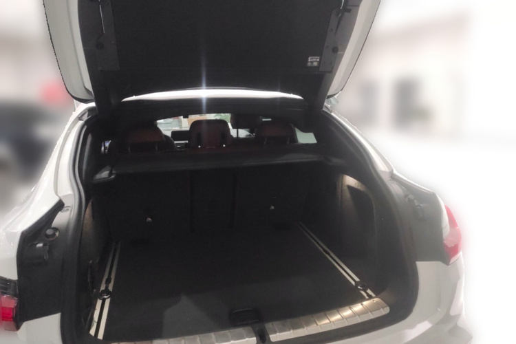 宝马X4 2019款 xDrive25i M运动套装中控内饰23