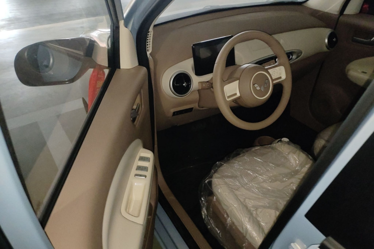 五菱汽车 宏光MINIEV 2025款 四门版 进阶款中控内饰7003