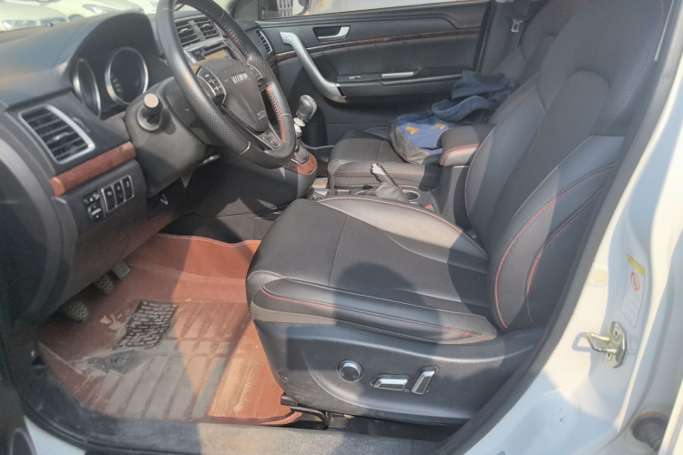 哈弗H6 2015款 改款 运动版 1.5T 手动四驱精英型中控内饰19
