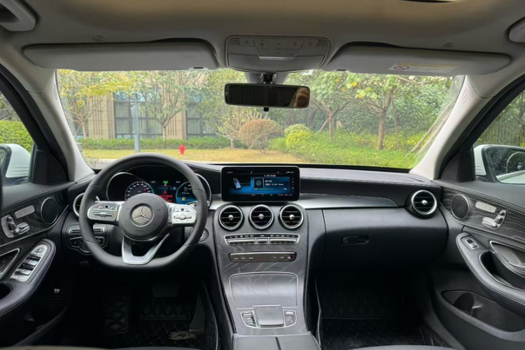 奔驰C级 2020款 C 260 L 运动版中控内饰7003