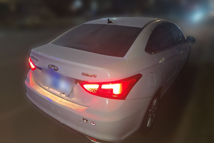 奇瑞 艾瑞泽5 2019款 1.5L 手动自在版 国V车身外观7