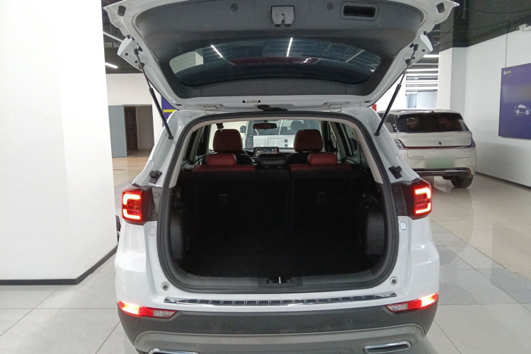 长安CS75 2022款 蓝鲸版 1.5T DCT豪华型机舱底盘23