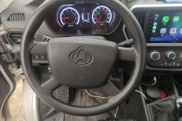 长安凯程 长安睿行M60 2023款 1.6L CNG舒适型客车6座中控内饰13