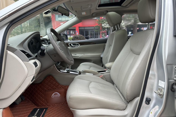 日产 轩逸 2012款 1.6XL CVT豪华版局部细节19