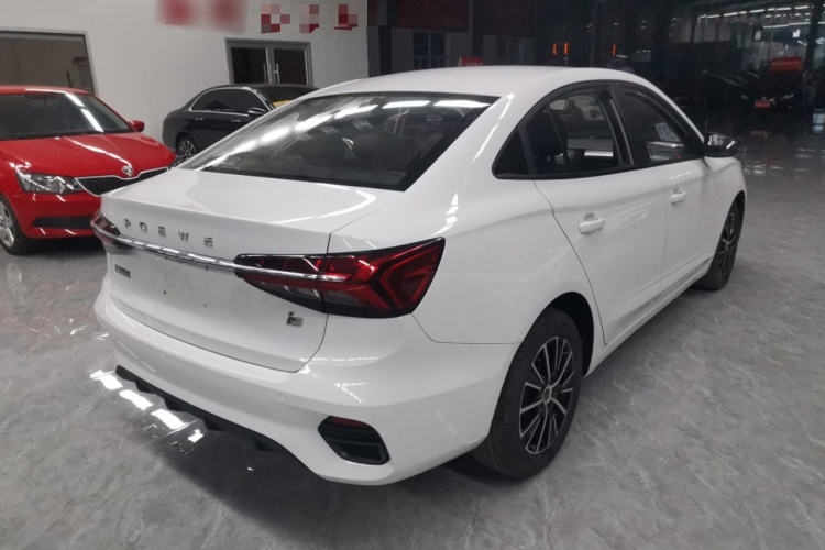 荣威i5 2021款 1.5L CVT铂金版车身外观7