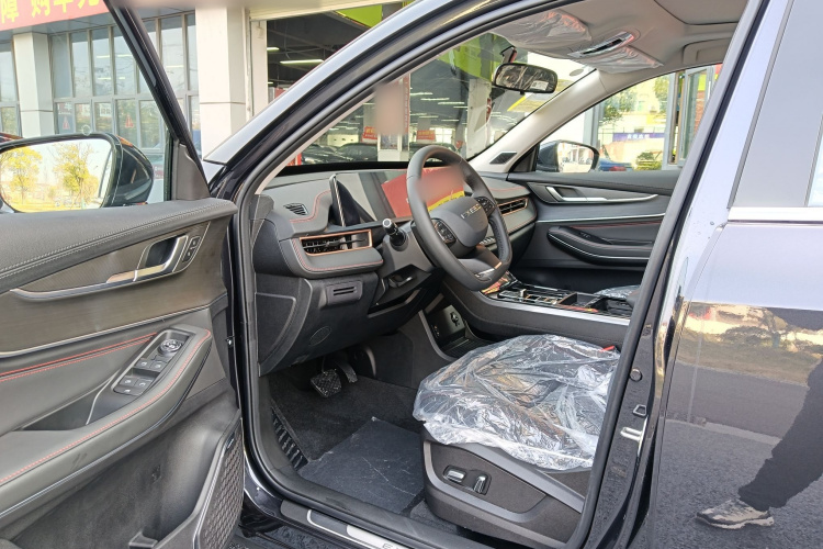 星途追风 2025款 1.5T CVT好事连连版中控内饰7002