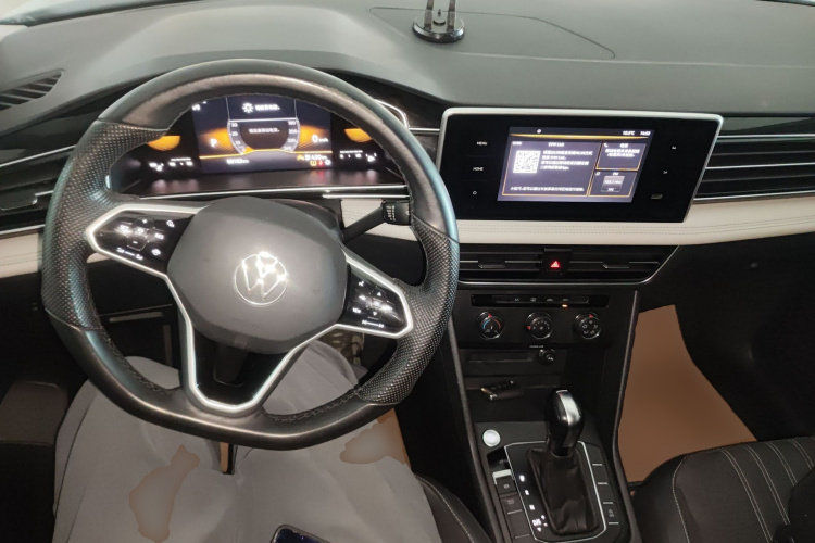 大众 途观L 2023款 330TSI 自动两驱舒享版中控内饰12