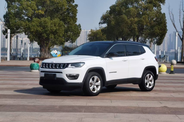 Jeep 指南者 2020款 220T 自动精英版车身外观6003