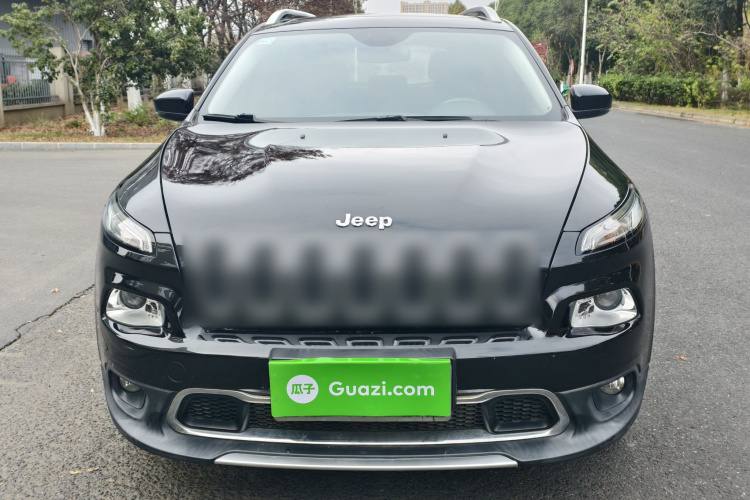 Jeep 自由光 2017款 2.0L 优越版车身外观6001